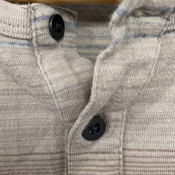 Wings and Horns short sleeve Henley - Picture 3 of 4